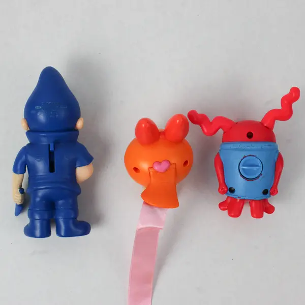Lot of 3 Fast Food Toys - Powerpuff Blossom Ring, Oh (Home), Gnomeo
