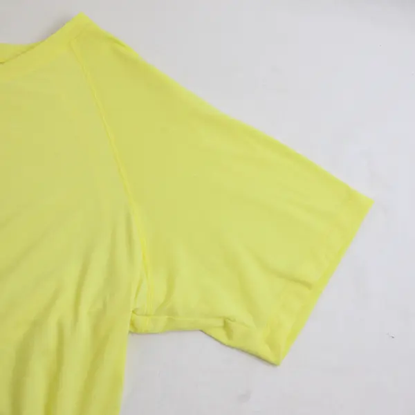 Champion Butter Yellow Short Length Sleeve T-Shirt Women's Size XL