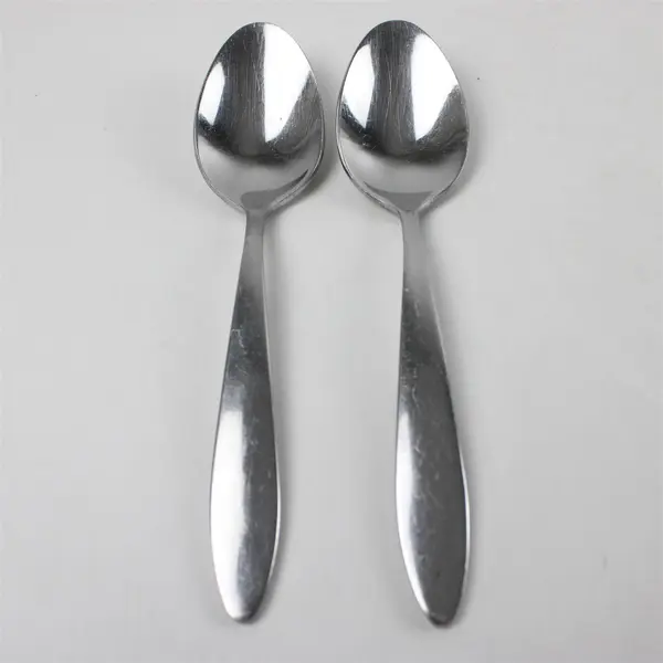 Set of 2 Oneida Trista Stainless Place/Oval Soup Spoons