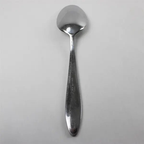 Set of 2 Oneida Trista Stainless Place/Oval Soup Spoons