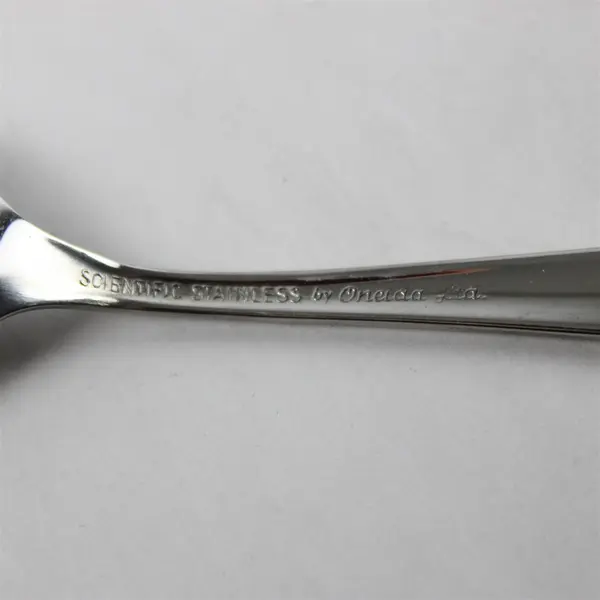 Set of 4 Oneida Tone Teaspoons Pre-Owned Flatware