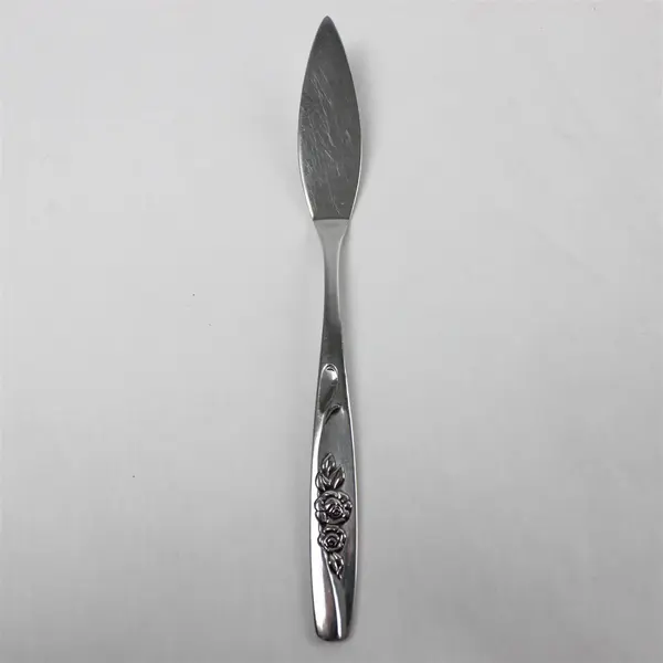 Oneida Twin Rose Stainless Flat Handle Master Butter Knife