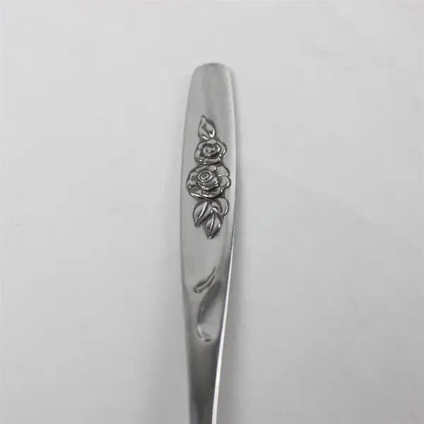 Oneida Twin Rose Stainless Flat Handle Master Butter Knife