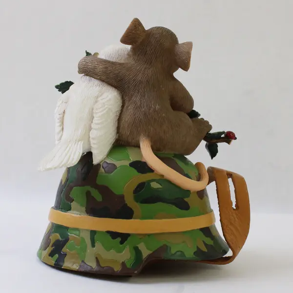 Fitz & Floyd Charming Tails 'Embrace Peace' Figurine 98/368 New