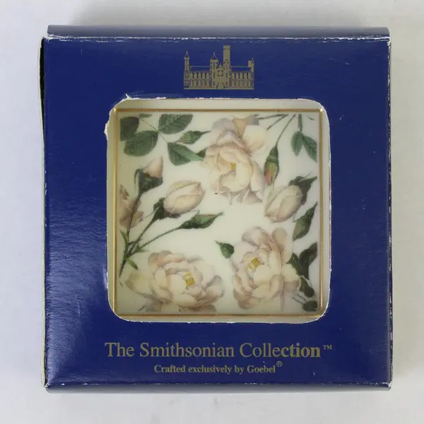 Smithsonian Collection Little Tray by Goebel 925037 New Decorative Collectible