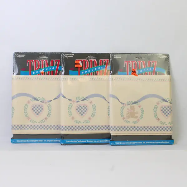 Trimz Set of 3 Teddy Bears & Hearts Wallpaper Border Rolls New Nursery