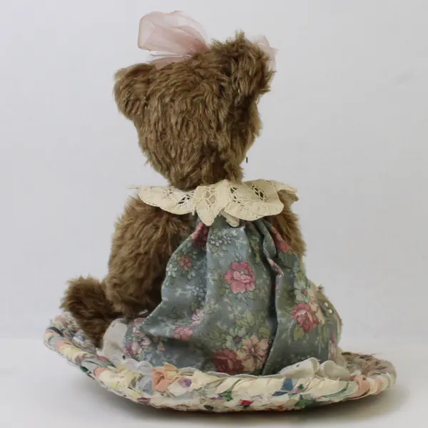 New Teddy Bear Plush Sitting with Presents 8.5in Soft Stuffed Toy