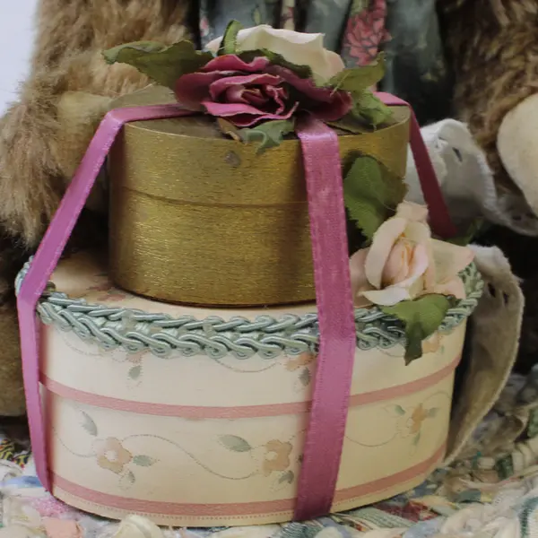 New Teddy Bear Plush Sitting with Presents 8.5in Soft Stuffed Toy