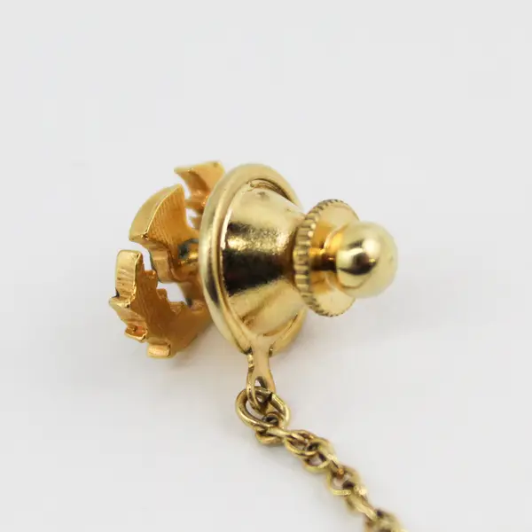 Vtg Scottish Thistle Gold Tone Enamel Tie Tack Pin w/ Chain Clutch