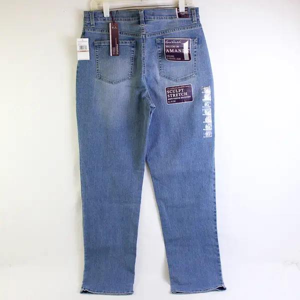 NWT Gloria Vanderbilt Women's 12 Light Wash Amanda Tapered Leg Jeans