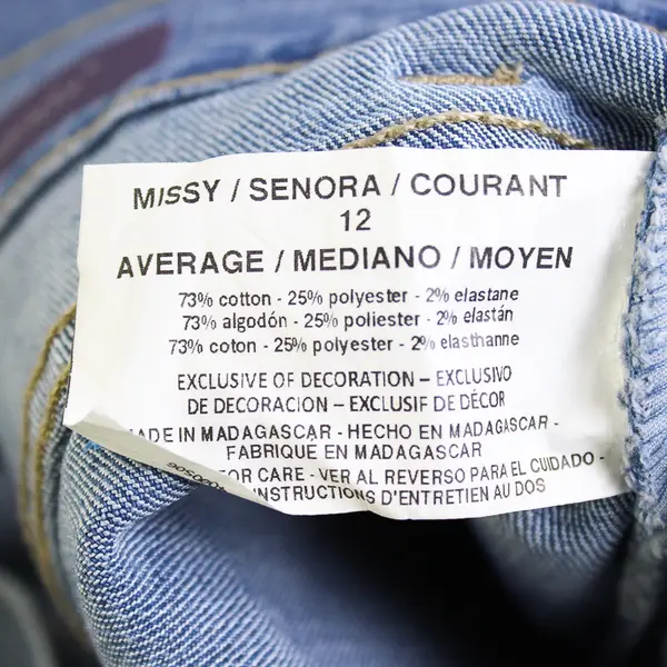 NWT Gloria Vanderbilt Women's 12 Light Wash Amanda Tapered Leg Jeans