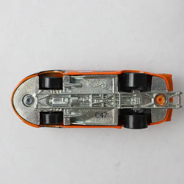 Lot of 2 Hot Wheels & Blue Tow Truck Diecast Toy Cars Collectible