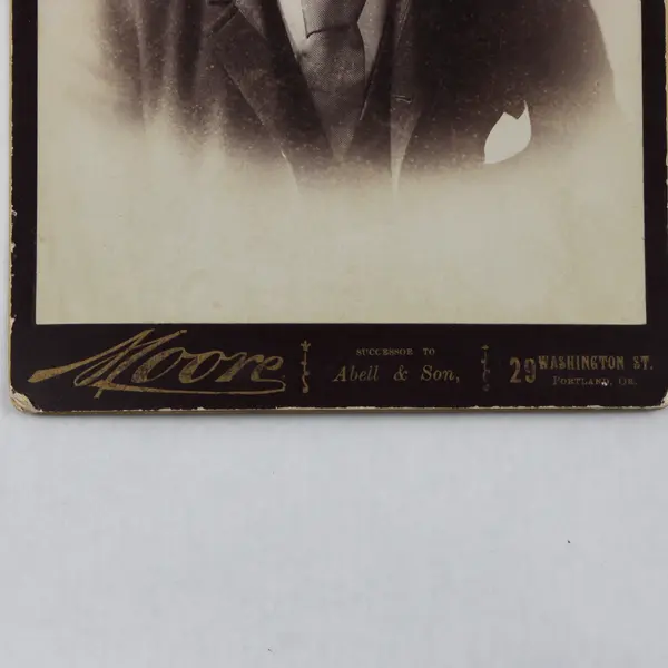 Large Cabinet Photo Portrait E.W. Moore Portland Oregon 1890 Man With Glasses