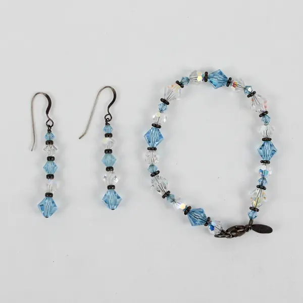 Vintage Set - Blue Faceted Crystal Beaded Bracelet with Matching Earrings