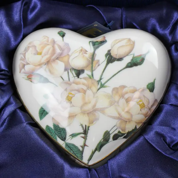Smithsonian Collection by Goebel Heart-Shaped Musical Trinket Box White Rose