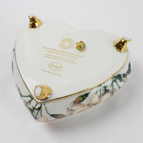 Smithsonian Collection by Goebel Heart-Shaped Musical Trinket Box White Rose