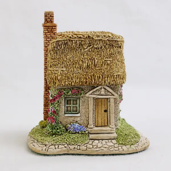 Lilliput Lane Collectors Club Free Gift 1993/4 "The Spinney" Cottage Figurine