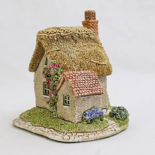 Lilliput Lane Collectors Club Free Gift 1993/4 "The Spinney" Cottage Figurine
