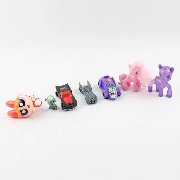 Lot of 7 Small Mixed Toys & Figures Action Figure Collectible Lot