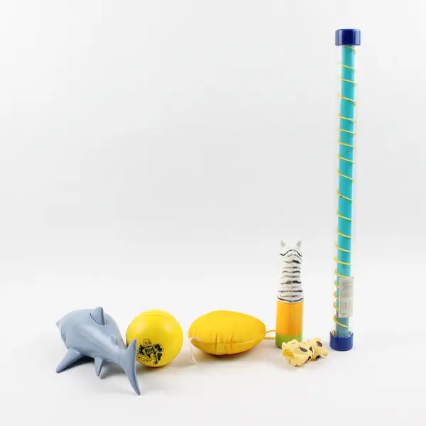 Lot of 6 Small Toys Mixed Action Figures & Accessories 