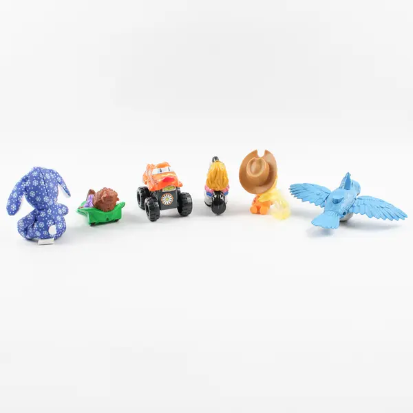 Lot of 6 Small Toys Mixed Action Figures & Accessories 