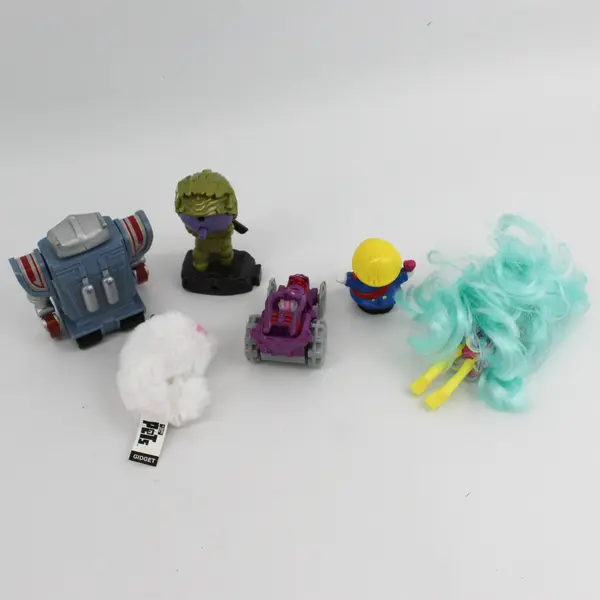 Lot of 6 Used Action Figures - Pre-Owned Collectible