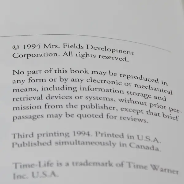 VTG Mrs Fields I Love Chocolate! Cookbook by Debbi Fields 1994 Paperback Good