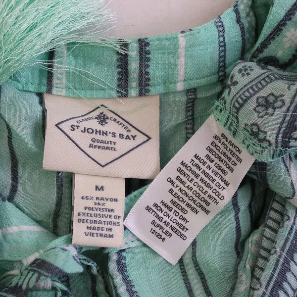 St Johns Bay Women's Medium Sleeveless 1/4 Button Front Shirt Top Lightweight