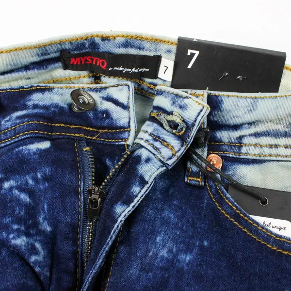 Mystiq Women's Stretch Skinny Distressed Ripped Jeans Size 7 Tag Attached