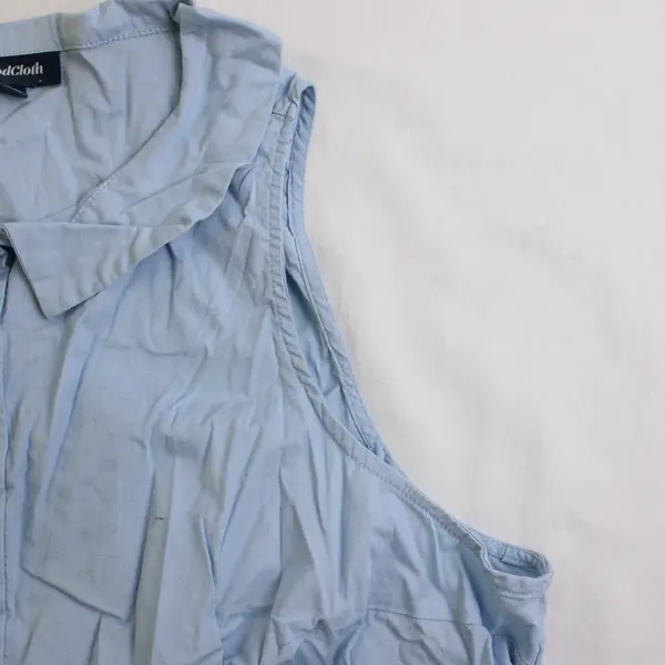 Modcloth Women's Sleeveless Blouse Size 1X Blue Button Up