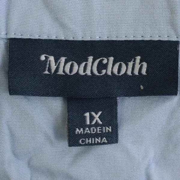 Modcloth Women's Sleeveless Blouse Size 1X Blue Button Up