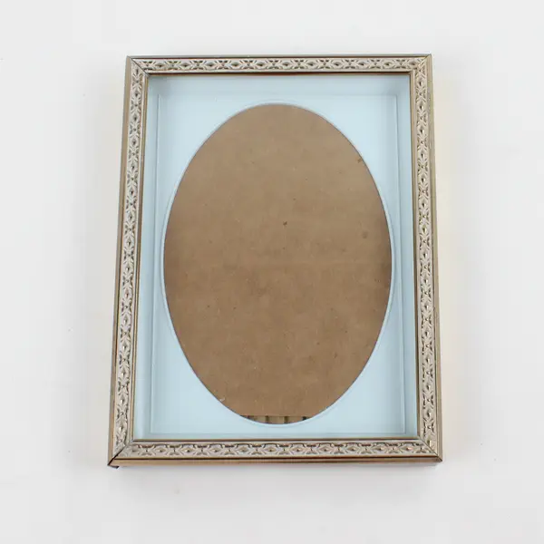 Vintage 1975 Photo Frame Gold Metal Shadow Box w/Oval Plastic Mat 6"x8"x1"