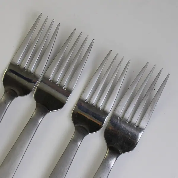 Lot of 4 Oneida Zone Stainless 3 Salad Forks & A Dinner Fork