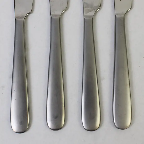 Set of 4 Oneida Zone Stainless French Solid Knives