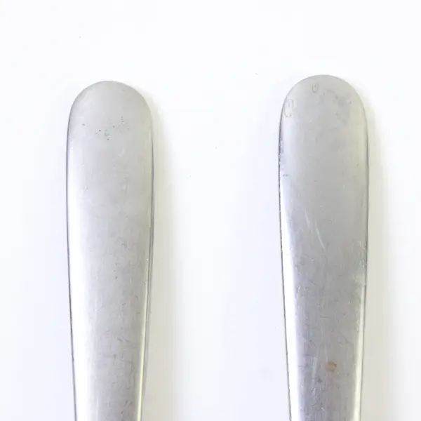 Set of 2 Oneida Zone Stainless Teaspoons