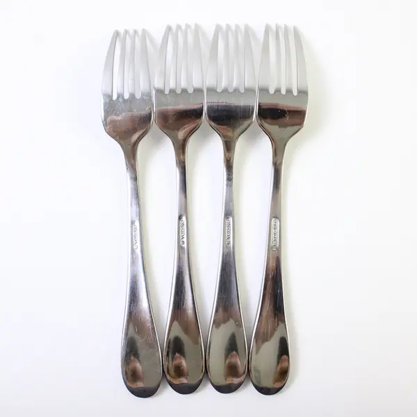 Set of 4 Oneida Tibet Stainless Salad Forks