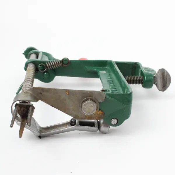 Goodell Company White Mountain Green/Red Metal Apple Parer Corer & Slicer