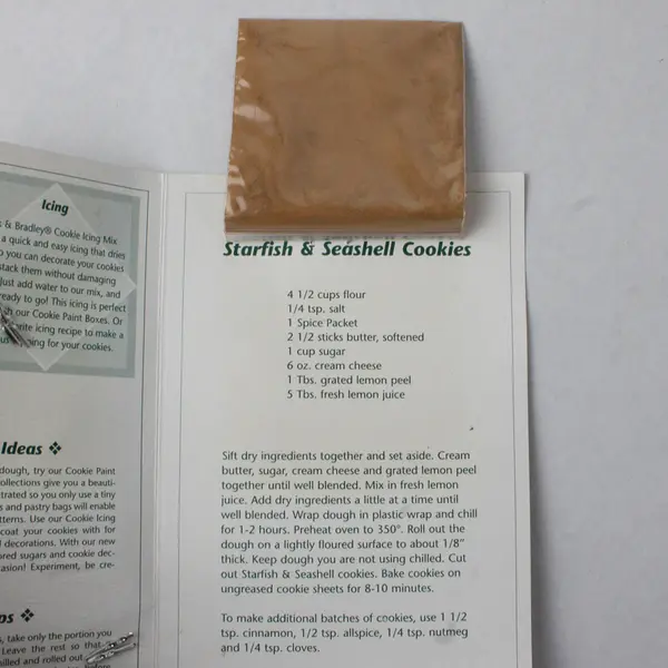 Set Of 2 Bark & Bradley Metal Starfish & Seashell Cookie Cutters 1997 W/ Recipes