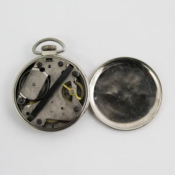 Vtg Westclox Scotty Style 3 Wind Pocket Watch  Model 90001  Runs Cracked Crystal