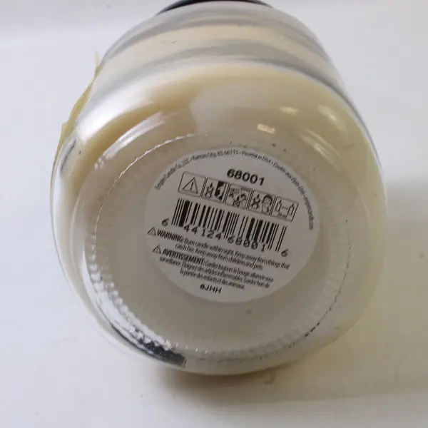 Farmhouse Magnolia 12 oz Scented Glass Jar Candle - New