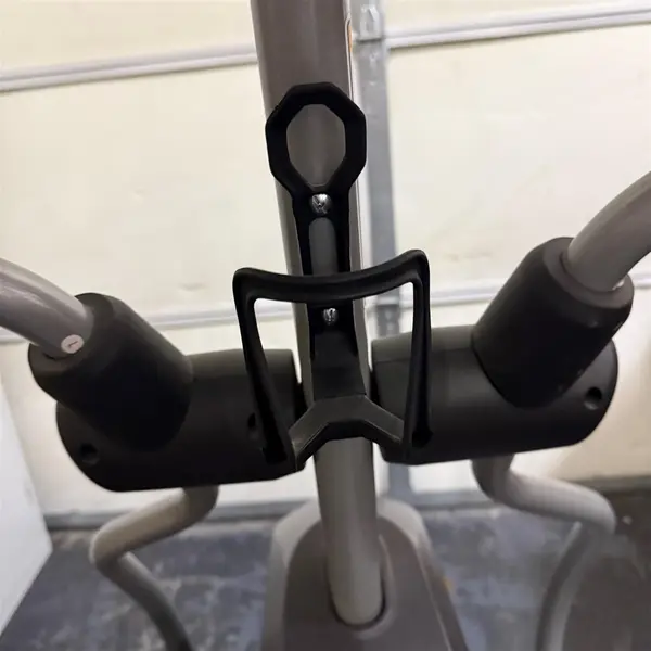 Spirit XE395 Elliptical Exercise Trainer With Manual- Local Pickup Only