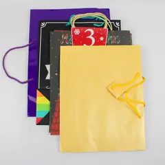 Lot of 6 Assorted Gift Bags Birthday Holiday Party Gift Wrap