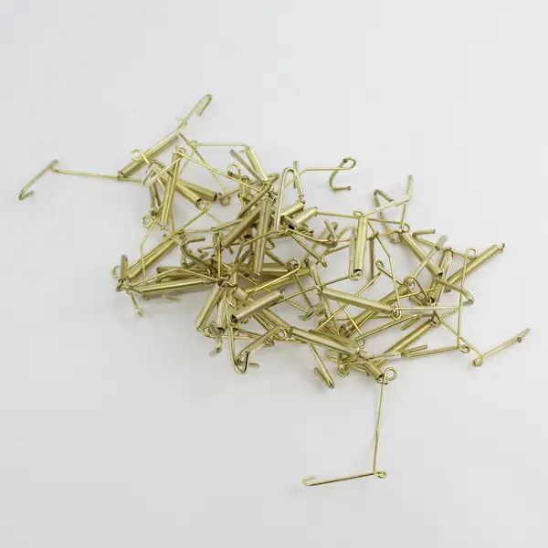 Lot of 16 Brass Wire Spring  Plate Hangers Holders Fit Up To Size 8" Plates 