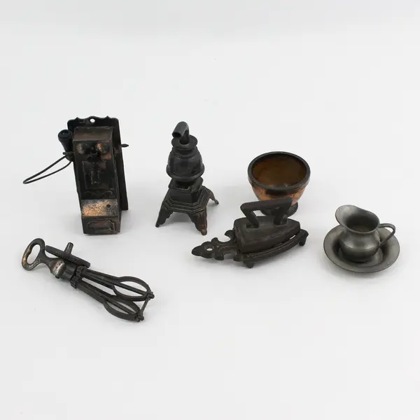  Lot of 8 Durham Industries Metal Doll House Miniature Accessories Dated 1976