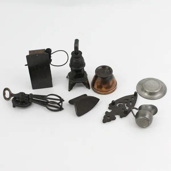  Lot of 8 Durham Industries Metal Doll House Miniature Accessories Dated 1976