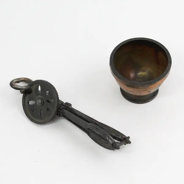  Lot of 8 Durham Industries Metal Doll House Miniature Accessories Dated 1976