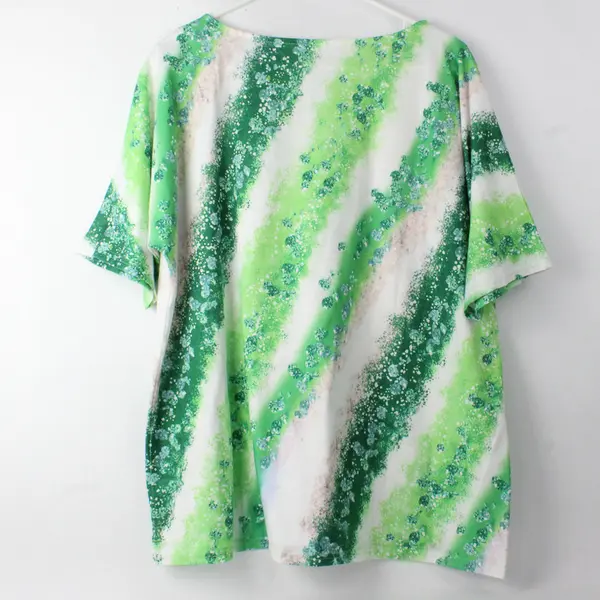Unbranded White/Green Pattern Short Sleeve T-Shirt Women's Size 2XL