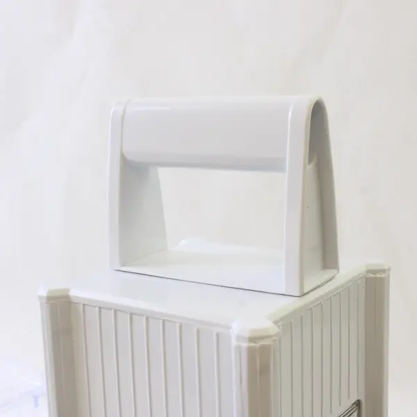 Multi-Function Cheese Grater w/ Container Coarse & Fine