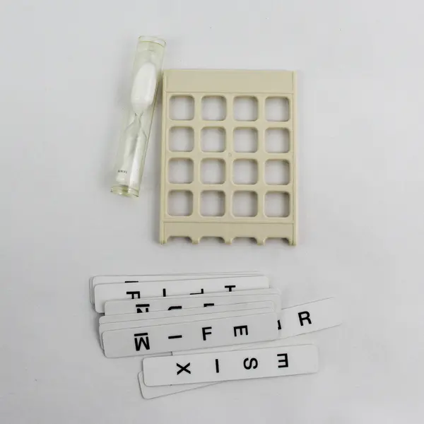 Vintage 1980 Pocket Boggle Game Parker Brothers  Pocket Boggle Travel Game