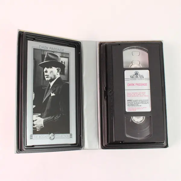 Dark Passage (1947) VHS The Bogart Collection Humphrey Bogart Lauren Bacall Used